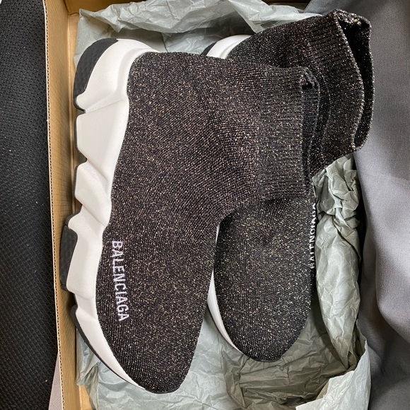 NIB Balenciaga SPEED TRAINERS Black/gold, 34 - Picture 9 of 16